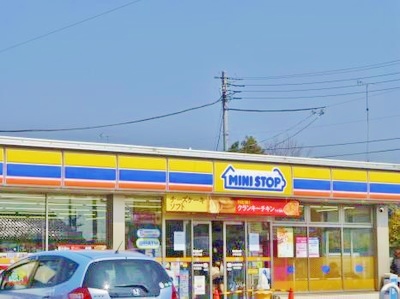 コンビニ　ミニストップ 小平小川店（コンビニ）まで165m