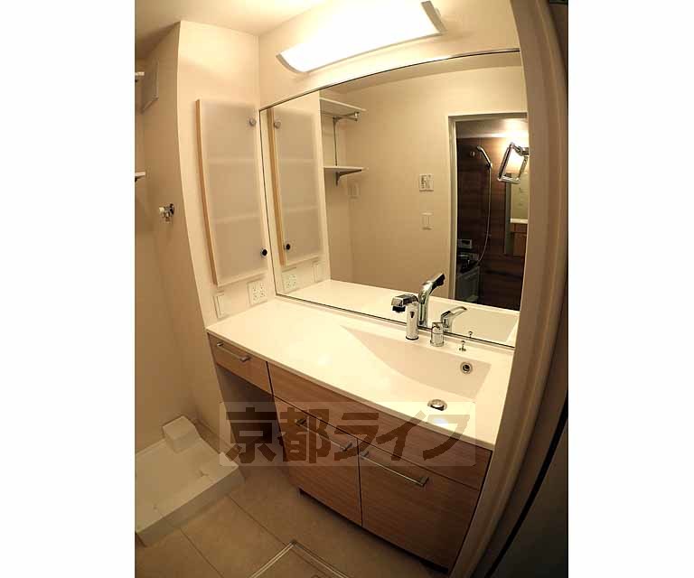 洗面設備　独立洗面台です。