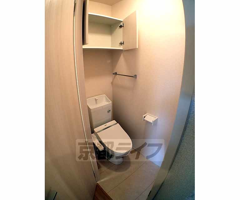 トイレ　ウォシュレット付いてます