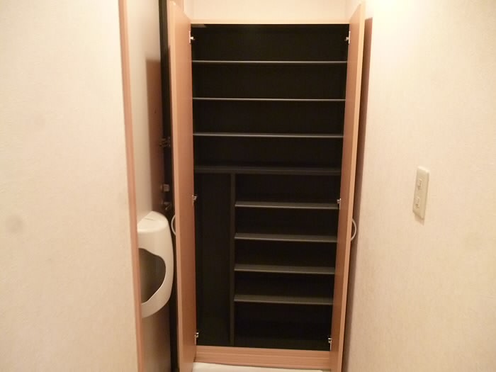 玄関　たくさんの靴が収納できる下駄箱です♪