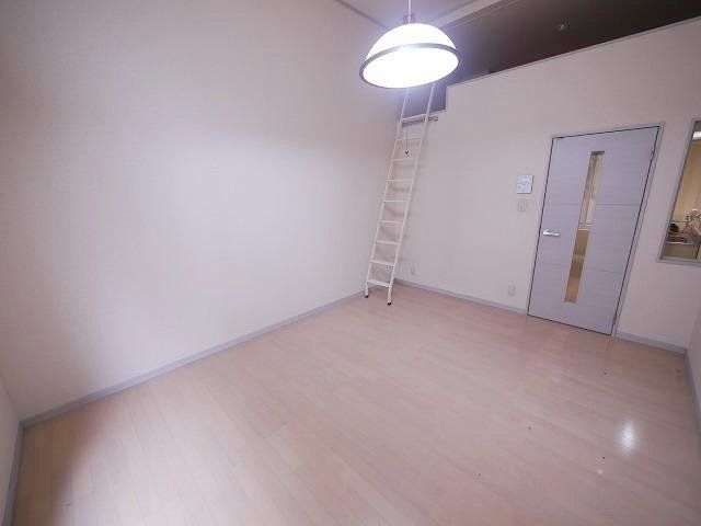 その他部屋・スペース　★天井の高く開放感のあるお部屋です★