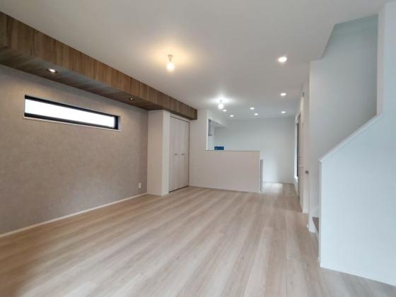 居室・リビング　リビングは１８．４帖あり広々♪