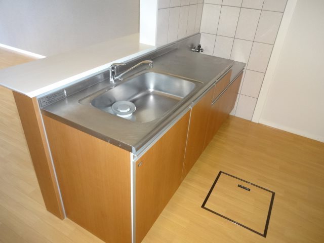 キッチン　※写真は102号室です