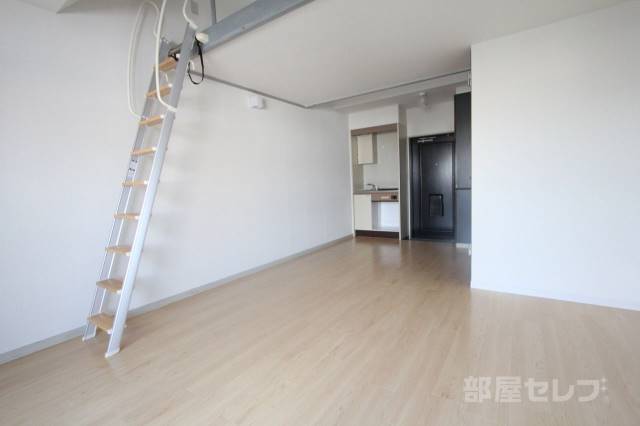 居室・リビング　１０帖の洋間です