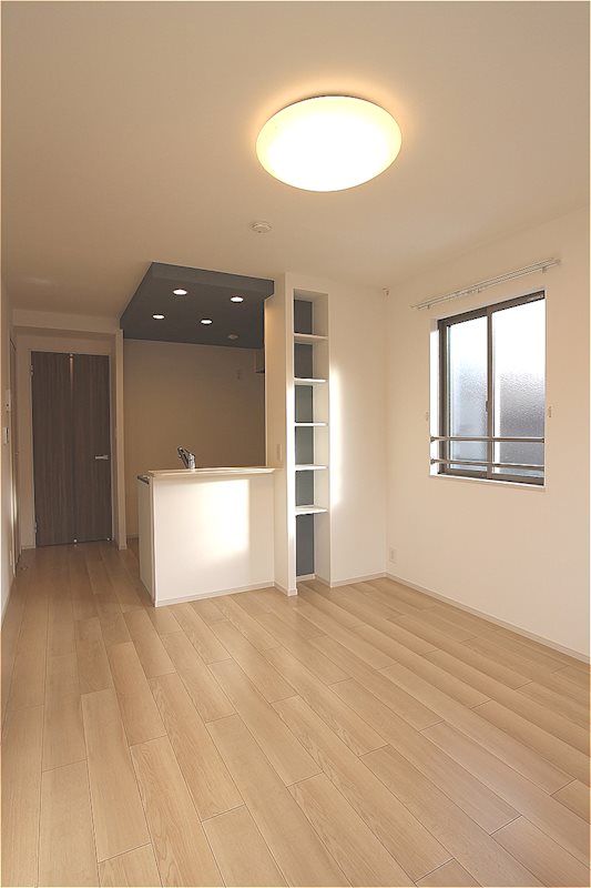 居室・リビング　201号室のサンプル画像です。