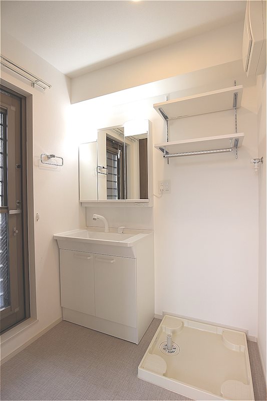 洗面設備　201号室のサンプル画像です。