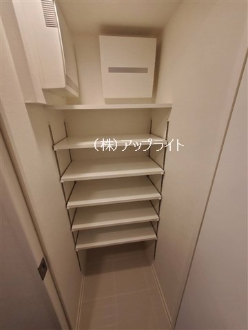 その他設備　シューズインクローゼット