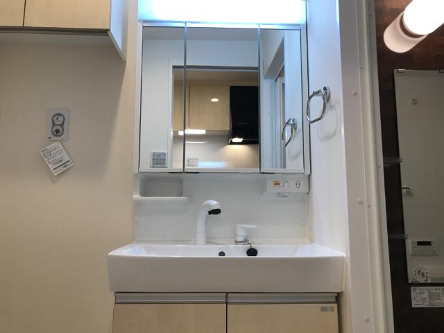 洗面設備　洗髪洗面化粧台