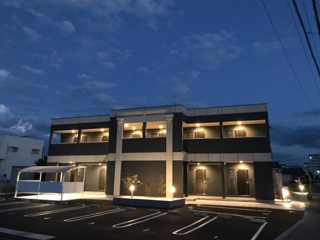 建物外観　外観写真（夜）