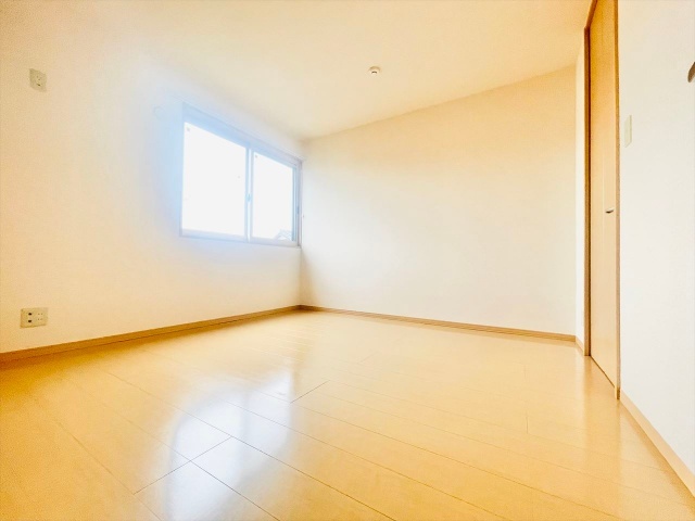 その他部屋・スペース　同一建物内１０３号室内装写真転載