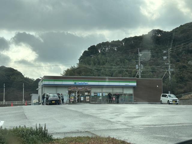 コンビニ　ファミリーマート門司白野江店（コンビニ）まで2626m