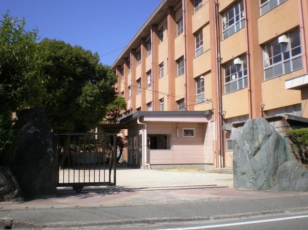 小学校　南小学校（小学校）まで1307m