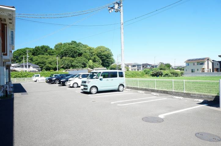 駐車場　エントランス