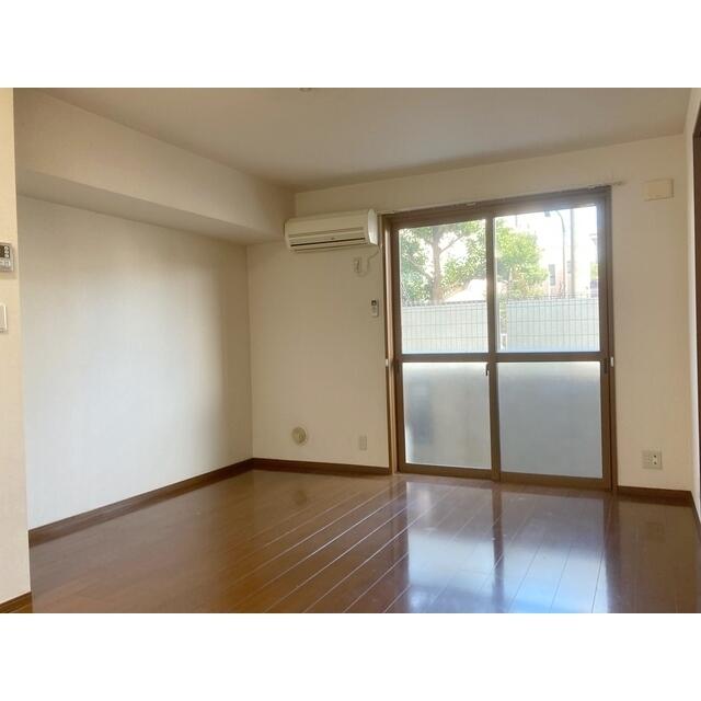 居室・リビング　※参考写真（別部屋）