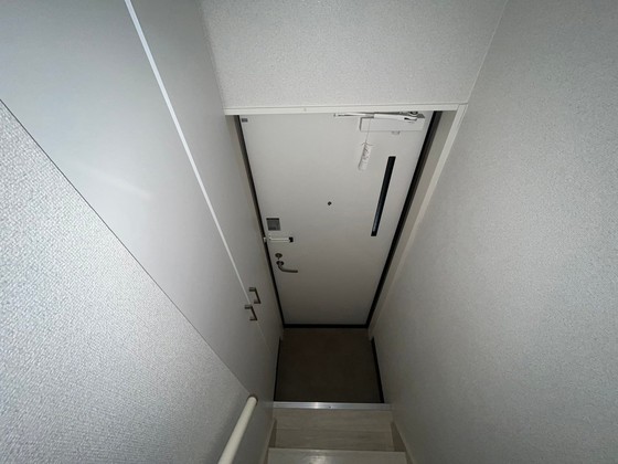 玄関　※別部屋の写真です