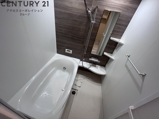 バス・シャワールーム　追い炊き機能・浴室乾燥機付きで便利！