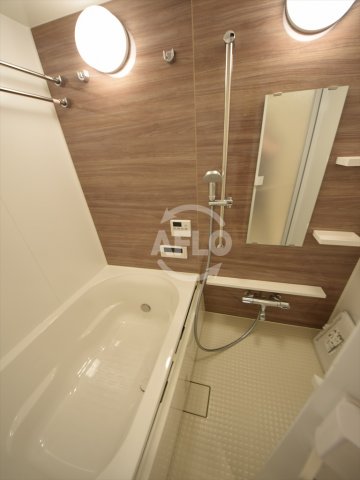 バス・シャワールーム　OPUS RESIDENCE SHINSAIBASHI SO