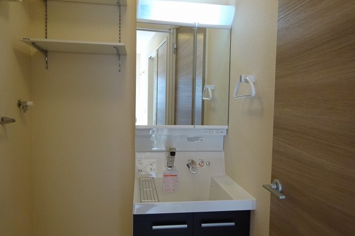 洗面設備　洗髪洗面化粧台