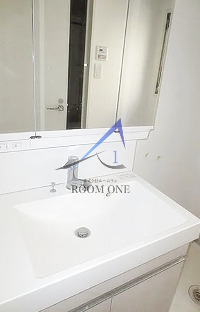 洗面設備　独立洗面台です。