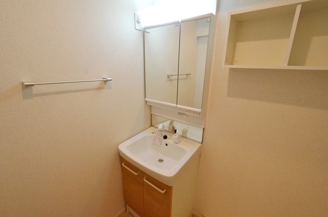 洗面設備　洗髪洗面化粧台付き♪