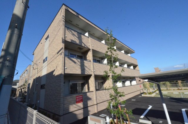 建物外観　安心のオートロック付き☆