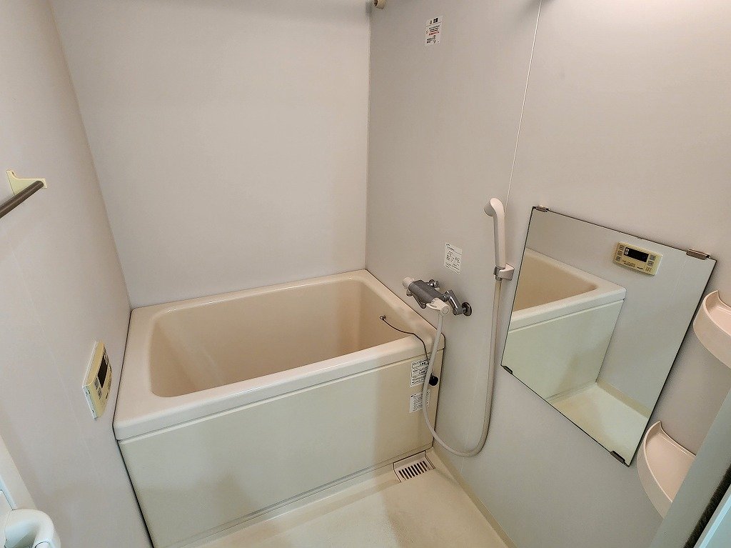 バス・シャワールーム　追焚き・浴室乾燥機付き