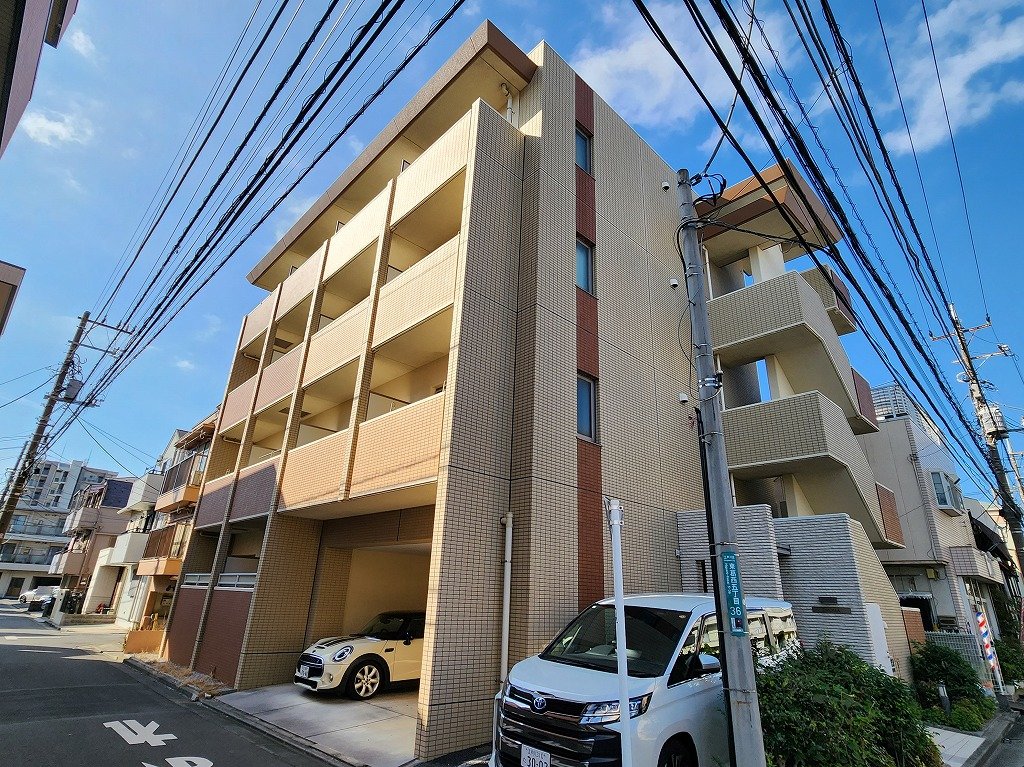 建物外観　ＲＣ造４Ｆ　ＭＯＭＡ　スタイリッシュなエントランス　防犯カメ