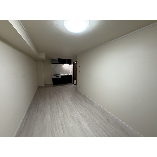 居室・リビング　こちらのリビングで趣味の時間をお楽しみください