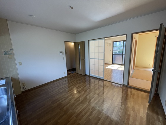 居室・リビング　※他の号室の写真です。