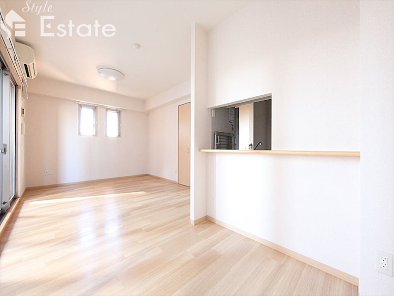 居室・リビング　内装