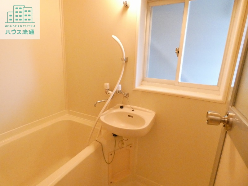バス・シャワールーム　※別号室の写真です