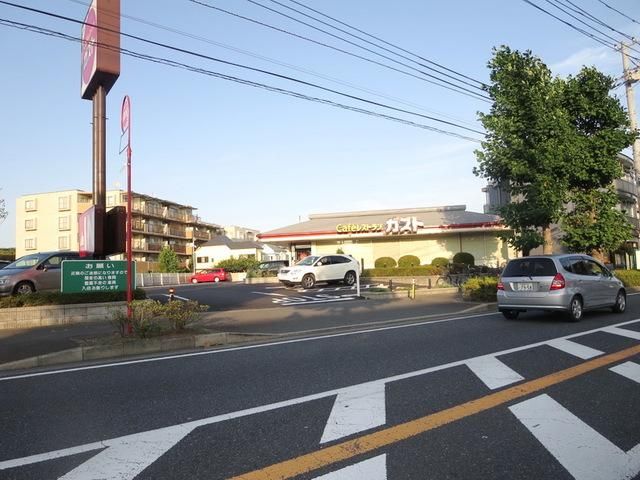 飲食店　ガスト（飲食店）まで193m