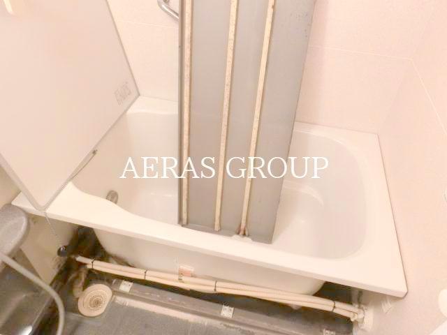 バス・シャワールーム　風呂　内装中