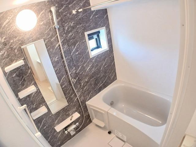 バス・シャワールーム　同シリーズ物件の写真になります。