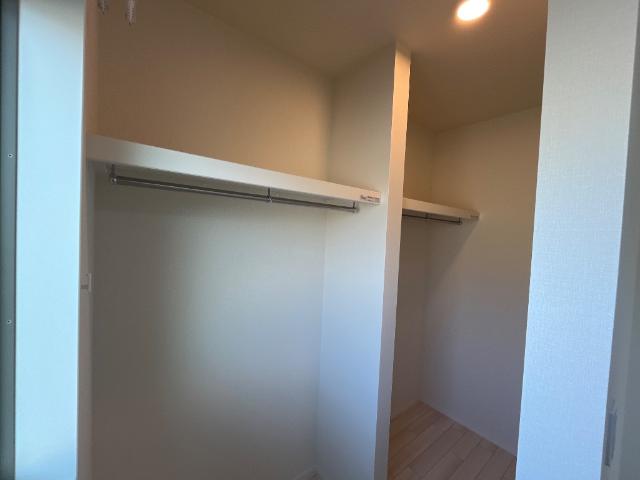 収納　ウォークインクローゼット