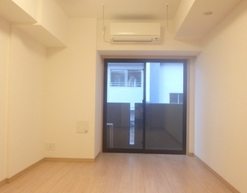 居室・リビング　明るい居間☆