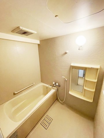 バス・シャワールーム　日々の暮らしに欠かせないお風呂です