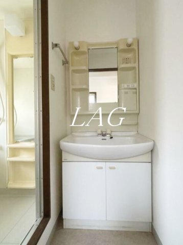 洗面設備　洗面台です。