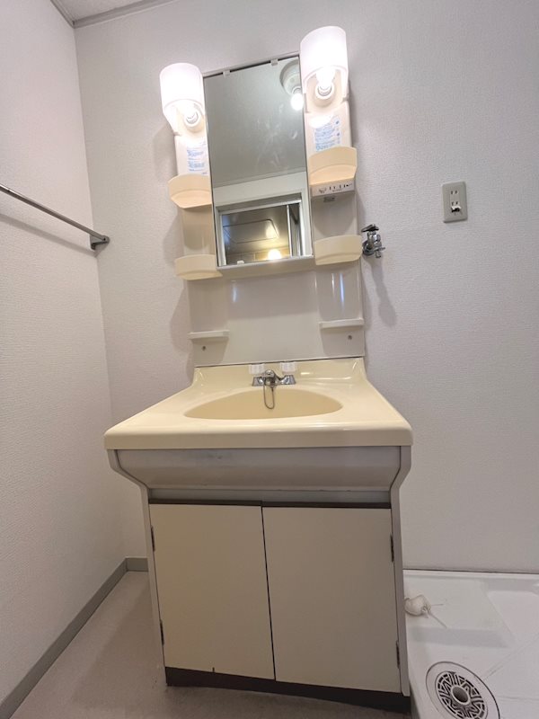 洗面設備　独立した洗面台♪