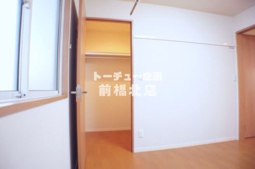 収納　大きな荷物もまとめてしまえるウォークインクローゼット