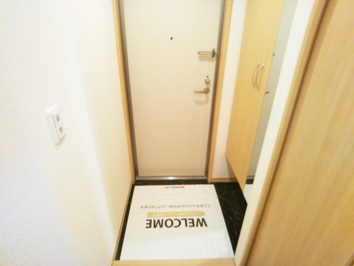 玄関　シューズボックス完備です。