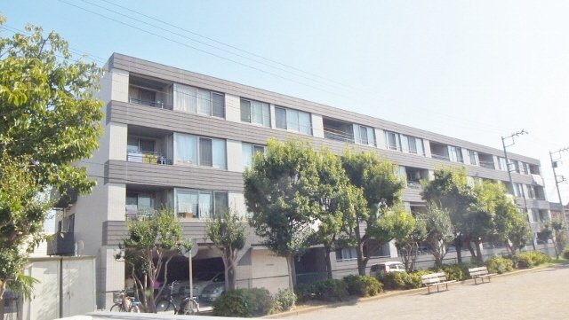 建物外観　駅まで徒歩２分です。