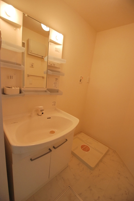 洗面設備　２０５　洗髪洗面化粧台