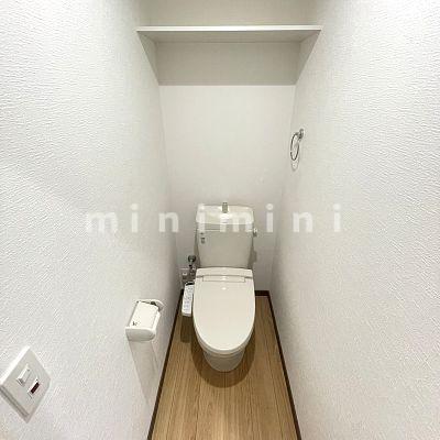 トイレ　※写真は別号室のものですので現状優先とさせていただきます