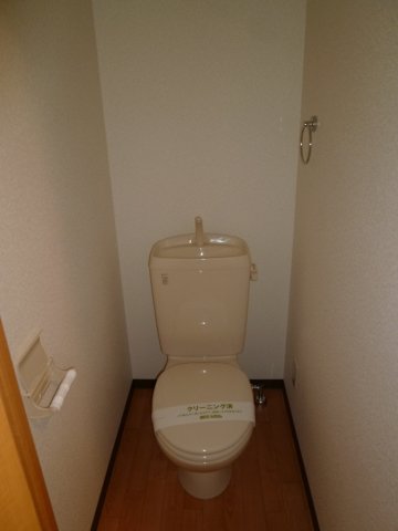 トイレ　床色は修理状況により異なります。現況優先