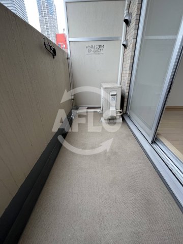 バルコニー　ジュネーゼグラン弁天町　バルコニー