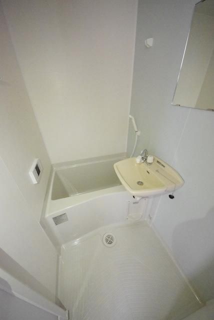 バス・シャワールーム　★★追焚き機能完備★★