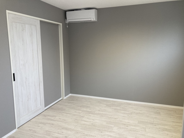 居室・リビング　同物件の他部屋の写真