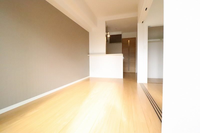 居室・リビング　別部屋写真使用