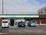 コンビニ　ファミリーマート雀の宮７丁目店（コンビニ）まで130m